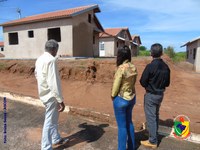 Presidente da Câmara visita a construção das 25 casas em Alcinópolis